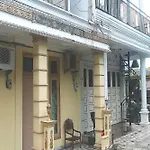 Oyo 94078 Azzahra Homestay Syariah