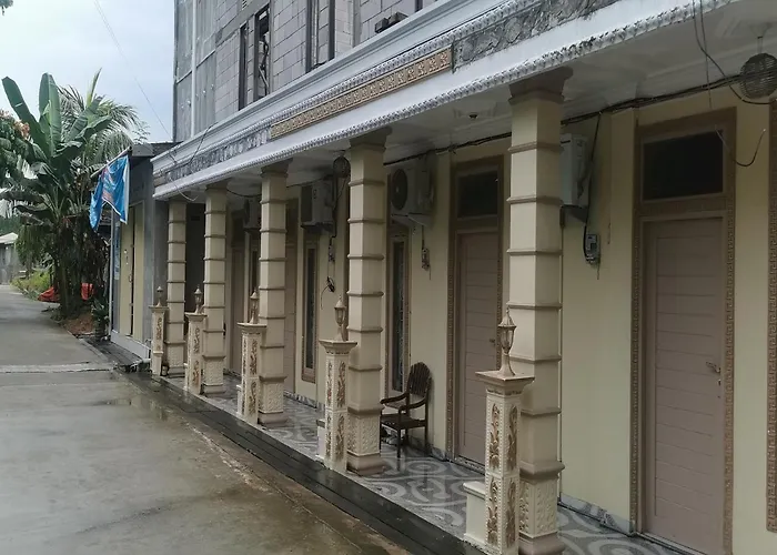 Oyo 94078 Azzahra Homestay Syariah