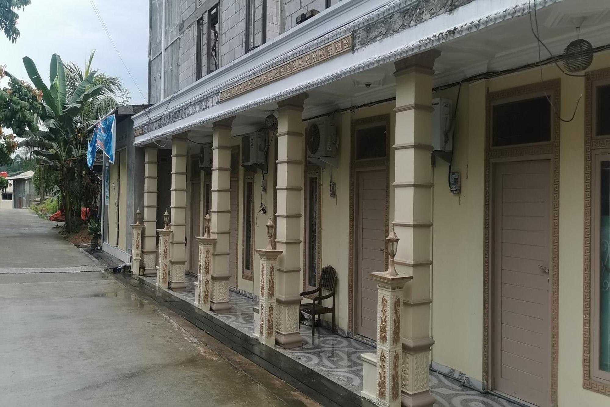 Hotel Oyo 94078 Azzahra Syariah