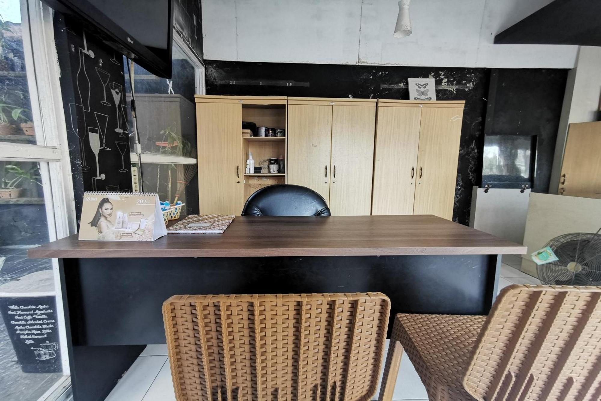 Oyo 94078 Azzahra Syariah Hotel 2*