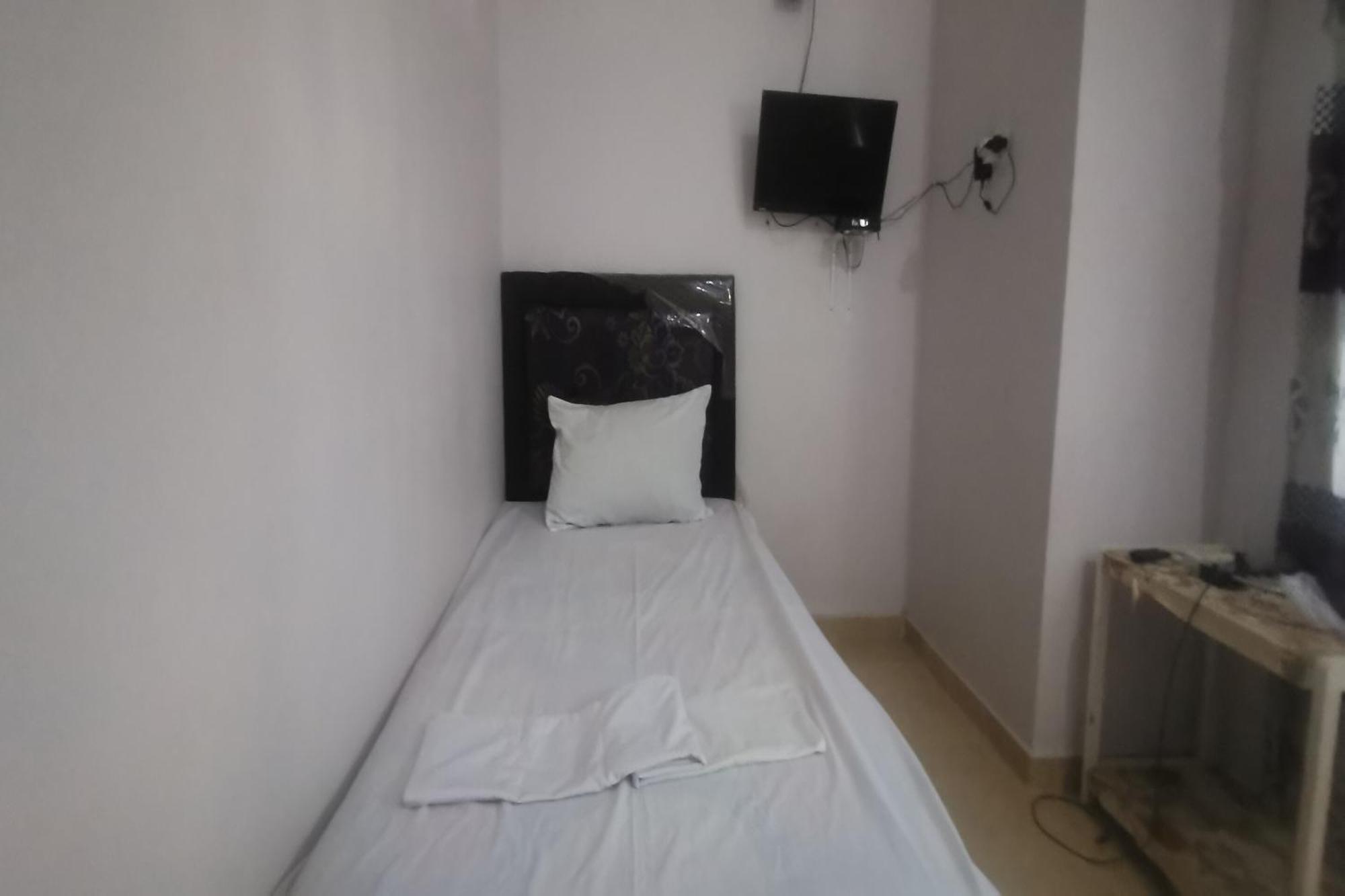Oyo 94078 Azzahra Syariah Hotel 2*